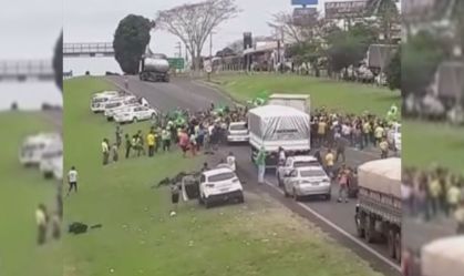 Justiça revoga prisão preventiva de motorista que atropelou grupo em bloqueio bolsonarista