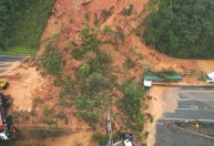 Trecho da BR 376 atingido por deslizamento continuará interditado por ao menos 48h