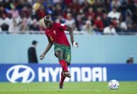 Jogador de Portugal quebra três costelas e pode ficar fora da Copa