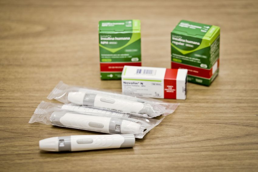 Tratamento da doença pode ser feito tanto com insulina quanto com a medicação oral / Breno Esaki/Agência Saúde DF