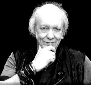 Cantor Erasmo Carlos morre aos 81 anos no Rio de Janeiro.