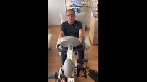 Narrador Galvão Bueno se recupera da Covid em hospital em São Paulo