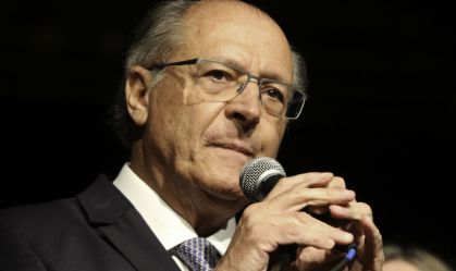 O vice-presidente eleito e coordenador da Transição, Geraldo Alckmin apresentou em coletiva os novos nomes que comporão os grupos técnicos da transição