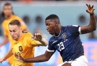 Holanda convoca lateral do Dortmund, mas tem novo problema para a Eurocopa