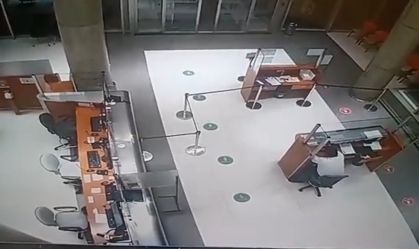 Vídeo de suposto "fantasma" em sanatório na Argentina viraliza; confira