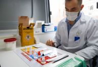 Mais de um milhão de pessoas vivem com HIV no Brasil, estima Ministério da Saúde