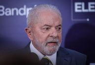 Lula conhece instalações de sede da transição e se reúne com aliados