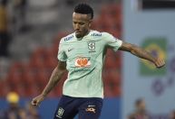 Tite pode improvisar o zagueiro Éder Militão para substituir Danilo