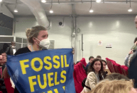 Manifestantes interrompem evento russo na COP27
