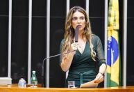Câmara aprova projeto com medidas para aumentar proteção das mulheres contra violência