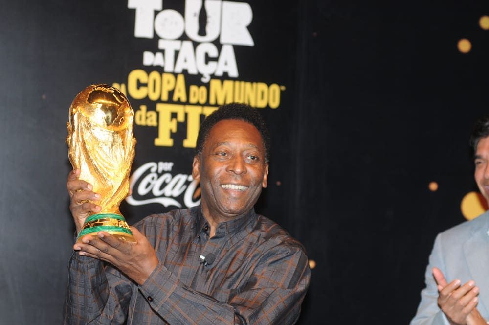 Pelé tem 12 gols marcados durante as edições de 1958, 1962, 1966 e 1970.