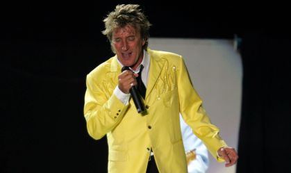 Glastonbury 2025 terá Rod Stewart em horário reservado às lendas da música