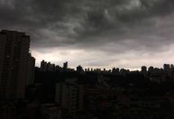 Fim de semana em São Paulo será de calor, mas com pancadas de chuva no domingo