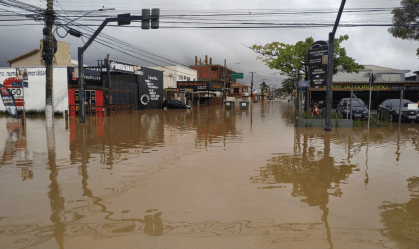Florianópolis decreta situação de emergência por chuvas e suspende aulas