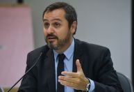 Nova cúpula vê desafio em Polícia Federal dividida e politizada
