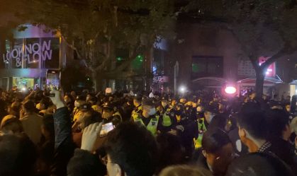 Polícia chinesa está usando dados de celular para rastrear manifestantes
