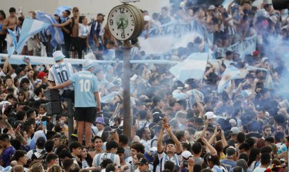 Homem cai de telhado e morre durante as comemorações da Copa na Argentina