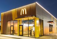 McDonald's perde US$ 14 bilhões em valor de mercado após surto de bactéria em sanduíche nos EUA