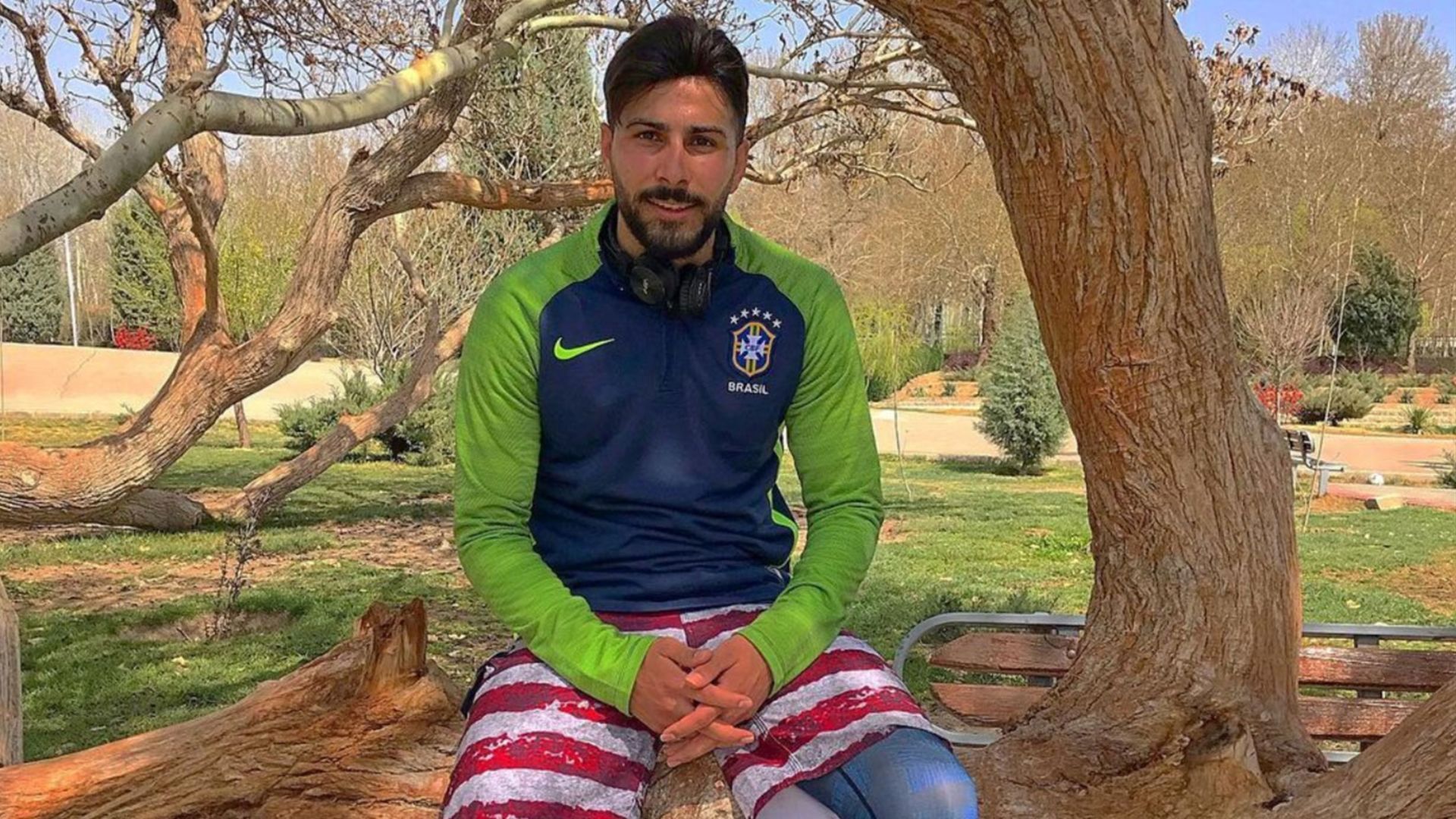 Amir Nasr-Azadani é visto em uma imagem postada em sua conta do Instagram.