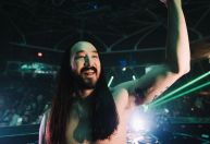 Bilionário japonês escolhe Steve Aoki e outros artistas para viagem lunar da SpaceX