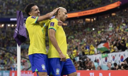 Com vitória por 4 a 1, Brasil iguala placar das oitavas de final de 1998