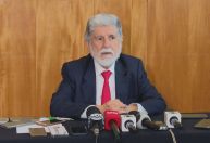 Esperamos retirada de brasileiros de Gaza via Egito neste sábado (14), diz Celso Amorim à CNN