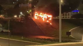 Manifestantes tentam invadir a sede da Polícia Federal em Brasília
