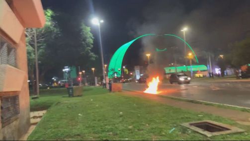 Focos de incêndio durante manifestação em Brasília