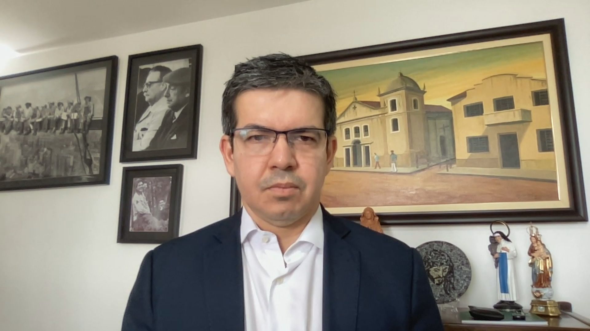 Randolfe Rodrigues em entrevista à CNN
