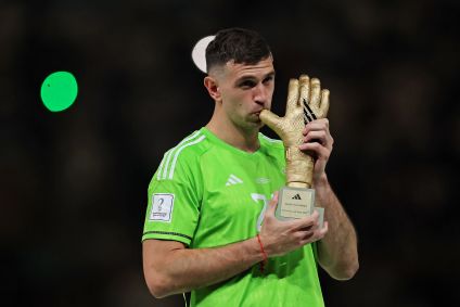 Emiliano Martínez, da Argentina, foi escolhido melhor goleiro da Copa do Mundo 2022
