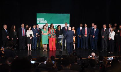 O mercado, os novos governos e a questão racial