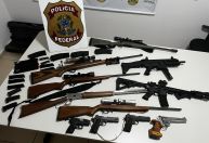 PF mostra arsenal apreendido em ação contra atos golpistas; veja imagens