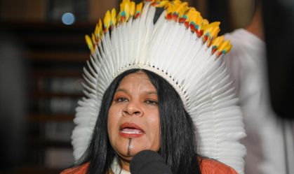 Na véspera de julgamento, Sonia Guajajara fala com Zanin sobre marco temporal