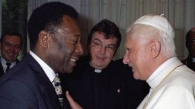 Pelé com o papa emérito Bento XVI