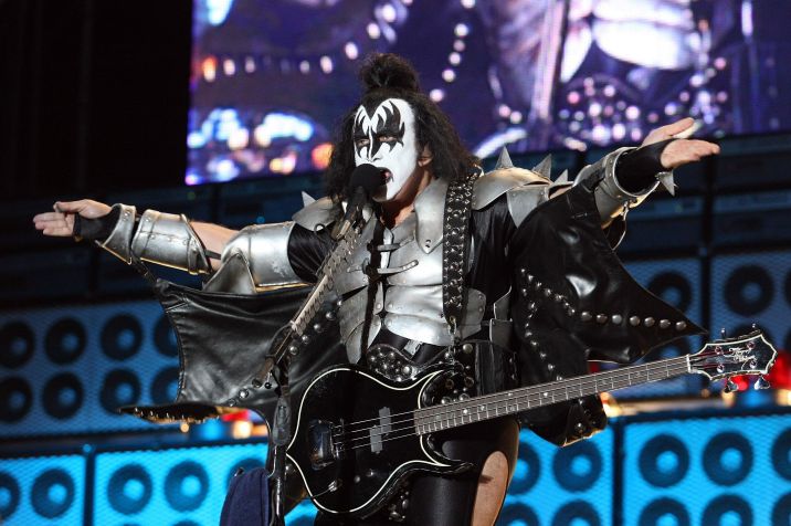 O baixista e vocalista Gene Simmons durante apresentação da banda americana Kiss, em São Paulo. / J. F. DIORIO/ESTADÃO CONTEÚDO/AE