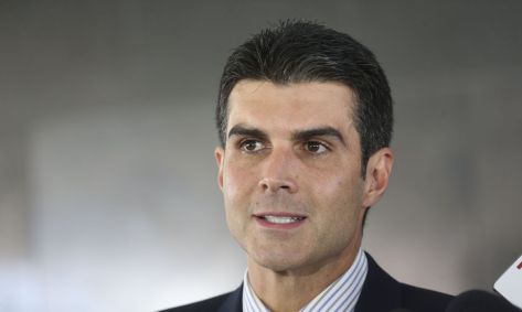 Helder Barbalho (MDB) fala com a imprensa