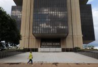Copom cita incerteza elevada em cena fiscal e diz que não hesitará caso precise ajustar política