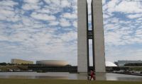 Julgamento de regulação das redes opõe STF e Congresso, dizem especialistas