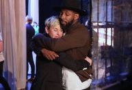 Ellen DeGeneres fala sobre morte de amigo Stephen “tWitch” Boss; “De coração partido”