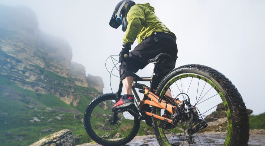 Mountain Bike, também conhecido por MTB, é um esporte radical de aventura