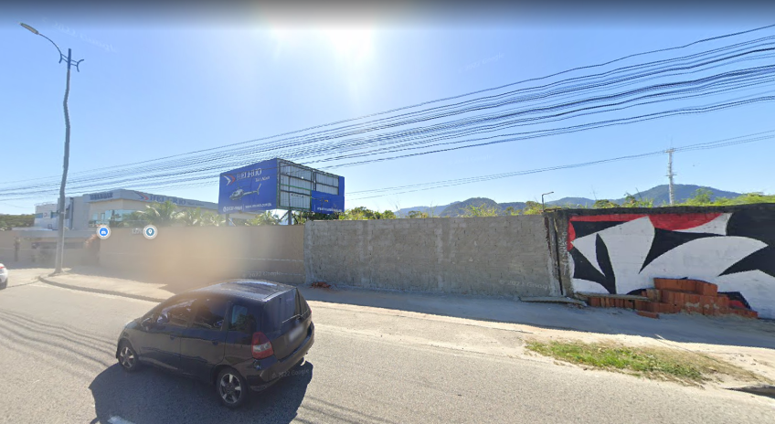 Sede da empresa que operava o helicóptero, na Avenida das Américas, próximo à altura em que ocorreu a queda da aeronave./ Reprodução/ Google Maps