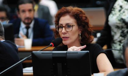 Câmara avalia necessidade de votar prisão de Zambelli