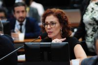 Câmara avalia necessidade de votar prisão de Zambelli