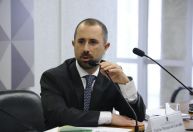 CGU revoga ato de Bolsonaro que limitava críticas de servidores ao governo nas redes sociais