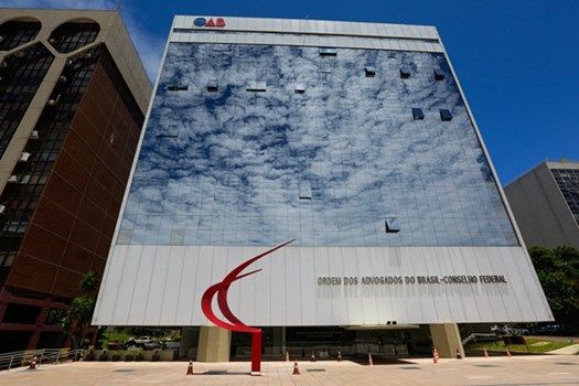Imagem de destaque do post: Parecer da OAB avalia que PEC da Blindagem é inconstitucional