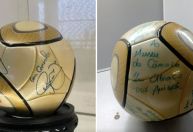 PM recupera bola autografada por Neymar roubada do Congresso durante atos criminosos