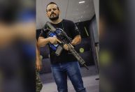 Saiba quem é Leandro Mathias, advogado armamentista baleado pela própria arma durante ressonância