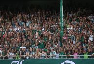 Coritiba coloca apenas mulheres e crianças no estádio após punição por briga de torcidas