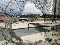 Brasília contabiliza estragos nas sedes dos Três Poderes no dia seguinte a ataque