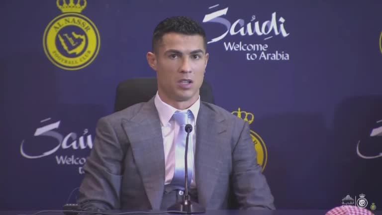 Ronaldo confunde "África do Sul" com "Arábia Saudita" durante coletiva de imprensa do Al Nassr
